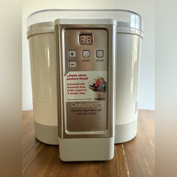 Cuisinart Electronic Yogurt Maker Automatic Cooling BPA Free Discontinued New - Picture 8 of 13